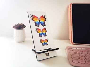Dřevěný stojan na mobil - Motýli